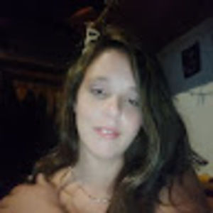 Meet your Posher, Lara